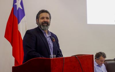 El profesor Claudio Nash, coordinador académico de la Cátedra de Derechos Humanos de la Vicerrectoría de Extensión y Comunicaciones entregó su saludo.