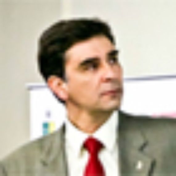 Dr. Rodrigo Callejas R., Director Uchilecrea
