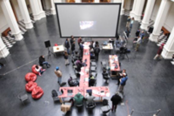 Seminario de Artes Mediales: Encuentro de tecnología y artes