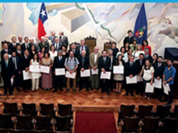 U. de Chile premió a sus mejores docentes de Pregrado