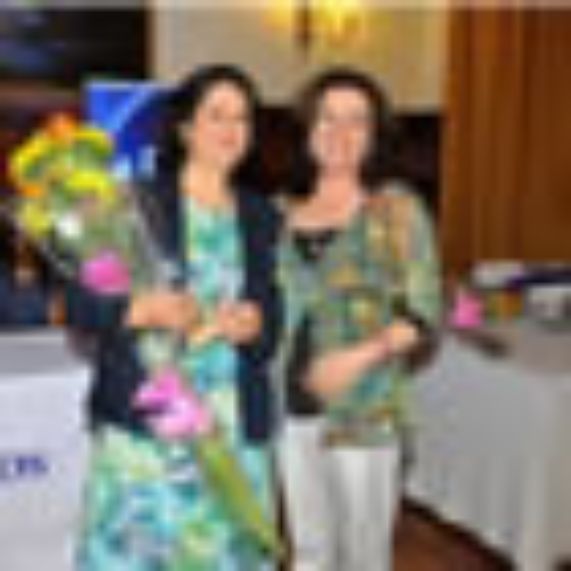 Colegio de Psicólogos homenajeó a la Prof. Gabriela Sepúlveda con el Premio Especialidad Psicología Infanto Juvenil 2010 