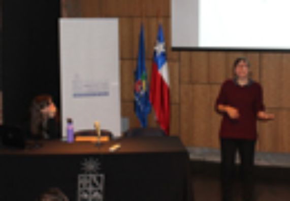 Enseña Chile impartió charla para estudiantes FAU