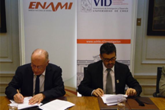 Universidad de Chile y ENAMI firman acuerdo de colaboración que beneficiará a la industria minera del país