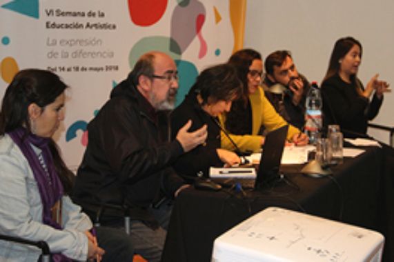U. de Chile inicia actividades en la SEA 2018 con seminario sobre arte y educación