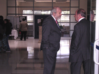Prorrector, Prof. Dr. Jorge Las Heras, y Decano Julio Ramírez.