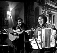 La música de Mauricio Gutiérrez es definida por su autor como "resultado del canto de la trova, la raíz folklórica chilena y la música docta"
