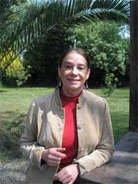 La académica participó durante el 2006 en simposios realizados en Italia y Cuba.