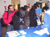 La comunidad estudiantil de la Facultad de Odontología participó con entusiasmo en el evento.