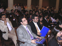 Odontólogos chilenos y extranjeros recibieron sus Títulos y Grados de la Escuela de Graduados de la Facultad de Odontología de la Universidad de Chile.