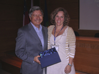 Dr. Hernán Palomino Zúñiga junto a Dra. Consuelo Fresno.