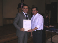El Dr. Jorge Gamonal entregó los diplomas al Programa conducente a Título de Especialista Profesional en Periodoncia.