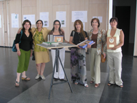 Cristel Donoso, Regina Fuenzalida, Tatiana Núñez, Patricia del Canto, Ana María Villagra y María de los Ángeles Cornejos una vez finalizada la ceremonia de premiación.