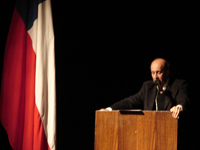 El Decano de la Facultad de Artes, Pablo Oyarzún, anunció oficialmente el desarrollo de esta actividad el pasado 6 de mayo, en el marco de la inauguración del año académico 2009.