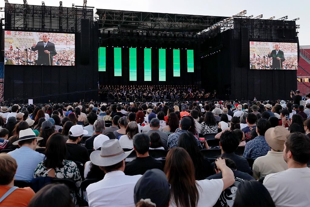 L’Université du Chili et ses acteurs artistiques reviennent au Stade National avec « Carmina Burana »