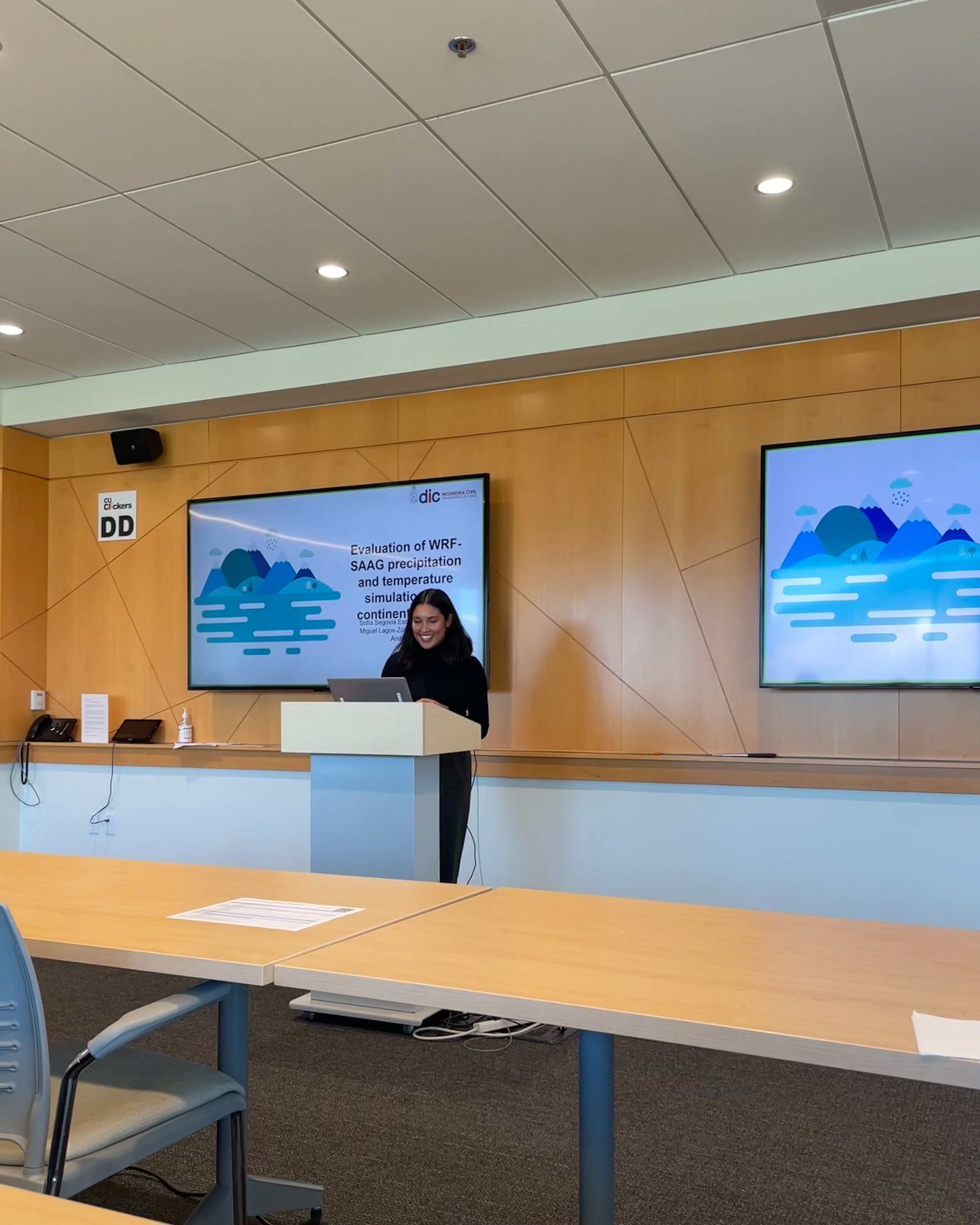 Sofia Segovia en Presentación en el Simposio Anual de Estudiantes de Ciencias Hidrológicas, Universidad de Colorado Boulder