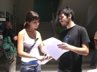 En medio del Proceso de Matrícula 2009, los Mechones fueron saludados por los estudiantes de Odontología.