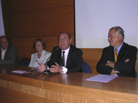 El Decano Ramírez  aplaudió la iniciativa de la Dirección de Pregrado al comenzar el Año Académico 2008.