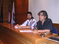 El Presidente del Centro de Estudiantes de Odontología, Gonzalo Báez, junto al Prof. Dr.  Gonzalo Rojas durante la recepción a los Postulantes.