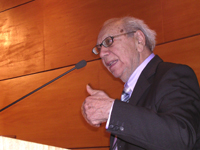 El Prof. Fernando Valenzuela calificó de "magnífico" el libro "La Historia y el Sentido Común".