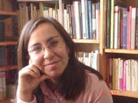 Isabel Jara, autora de la investigación. Disponible en la librería del Departamento de Teoría de las Artes.