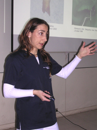 Dra. Andrea Dezerega Piwonka, académica del Departamento de Odontología  Conservadora de la Facultad de Odontología de la Universidad de Chile.