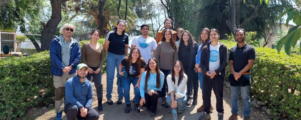 Estudiantes de Ingeniería Civil visitando instalaciones de Cerro Calán