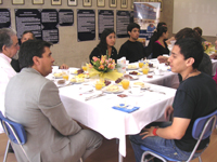 Un animado intercambio de experiencias estudiantiles sostuvieron las autoridades de la Facultad de Odontología con los mechones 2008.