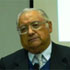 El Prof. Roberto H. González exponiendo en el seminario.