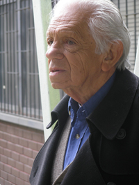 Pedro Mira conoció a Héctor Palma en la época en que ambos estudiaban filosofía en el ex Pedagógico. Fueron amigos y colegas hasta que Héctor falleció.