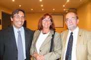 Guido Garay, nuevo miembro de la Academia de Ciencias; María Teresa Ruiz, Premio Nacional de Ciencias Exactas 1997; y José Maza, Premio Nacional de Ciencias Exactas 1999.