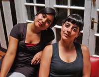 Verónica Tapia y Rocío Troc son las directoras de "Noches Blancas", montaje que estará en cartelera hasta el sábado 5 de septiembre en la sala Agustín Siré. 