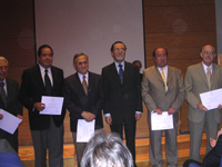El Decano Prof. Dr. Julio Ramírez Cádiz fue uno de los distinguidos por el Rector.