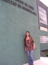 La alumna de 3er. Año de Odontología, Mabel Rodríguez Herrera, no sólo aprueba con éxito su carrera sino que brinda importantes logros deportivos a la Facultad de Odontología de la Chile.