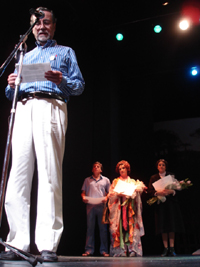 En el marco de la celebración del aniversario 165 de la Universidad de Chile, el Rector Víctor Pérez galardonó a Diana Sanz, Blanca Mallol y Raúl Osorio.
