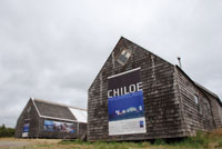 El Museo de Arte Moderno de Chiloé fue fundado en 1988 por los arquitectos Eduardo Feuerhake, Coca González y Edward Rojas.