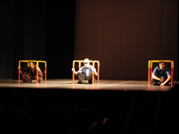 Con la puesta en escena "Mc Máquinas", los estudiantes de Actuación Teatral se hicieron presentes en la ceremonia.